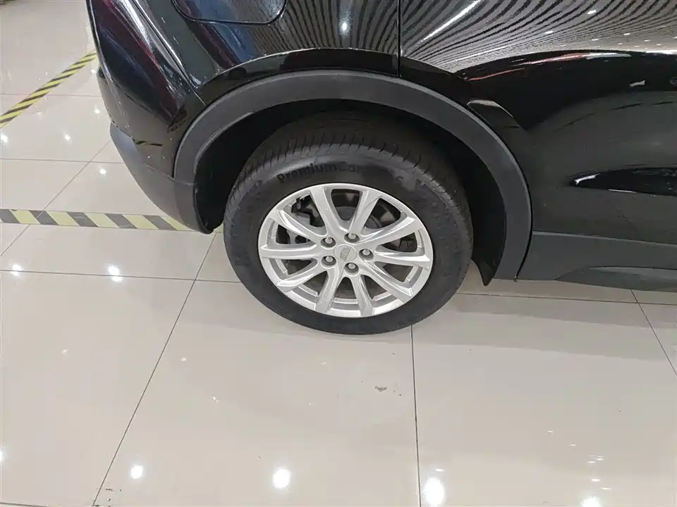 Cadillac XT4