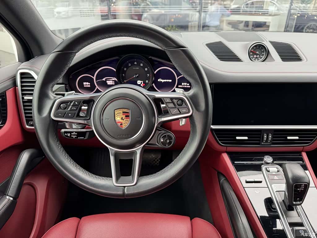 Porsche Cayenne, 2022 все фото