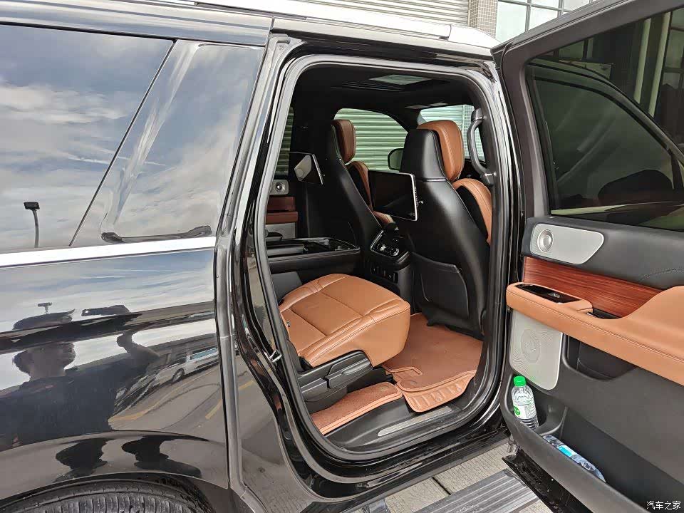 Lincoln Navigator, 2019 7