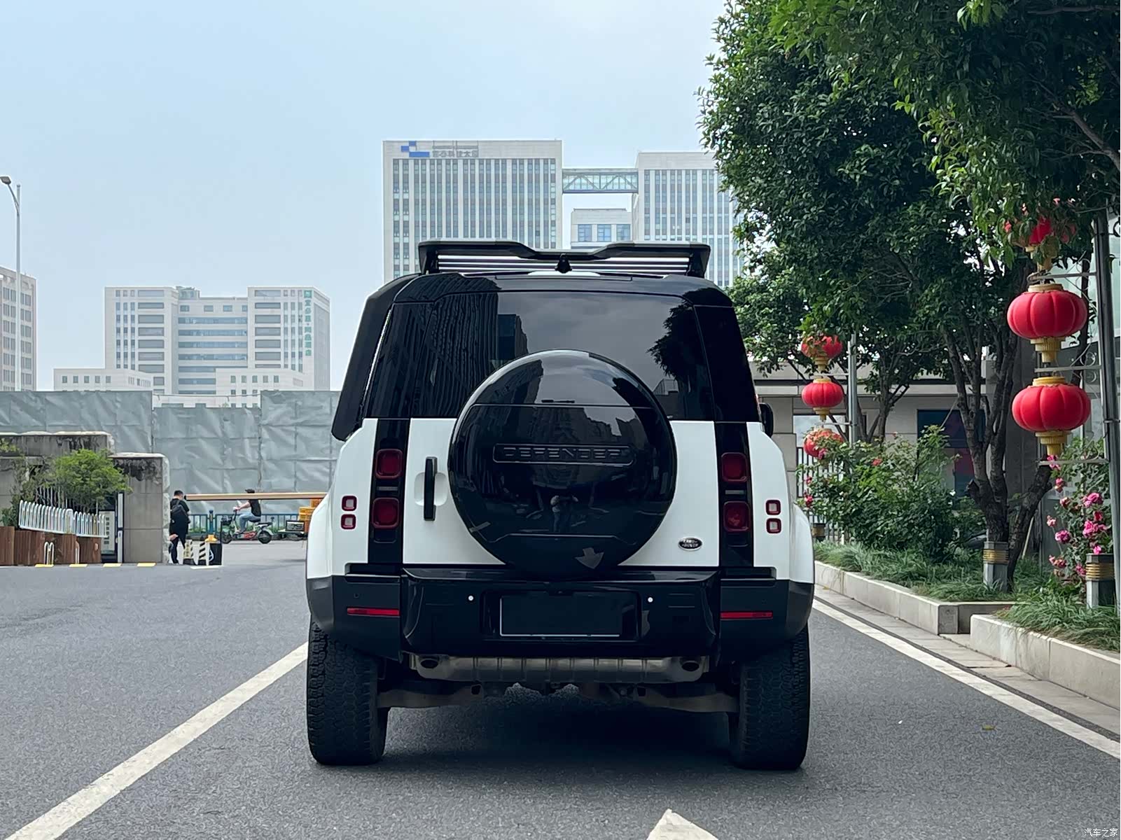 Land Rover Defender, 2020 17