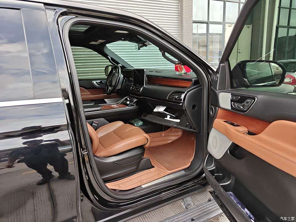 Lincoln Navigator, 2019 8