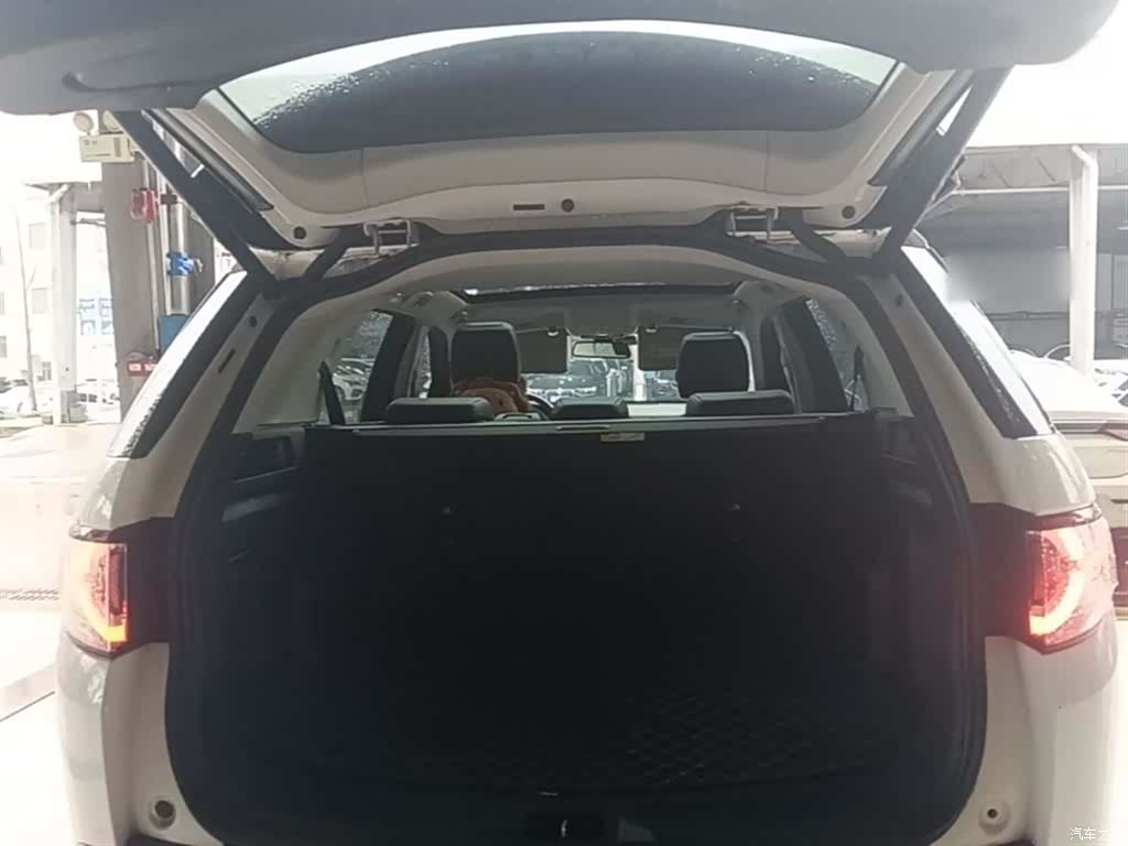 Land Rover Discovery, 2019 19