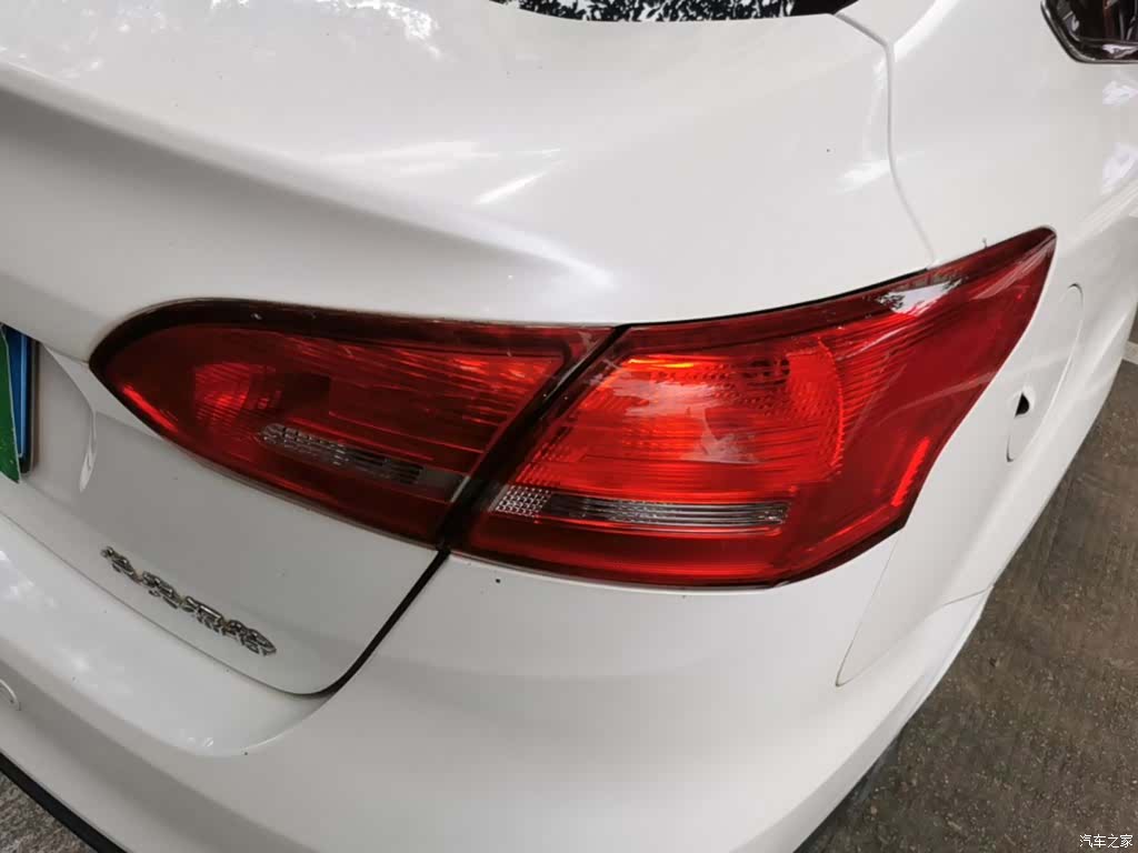 Ford Focus, 2015 8