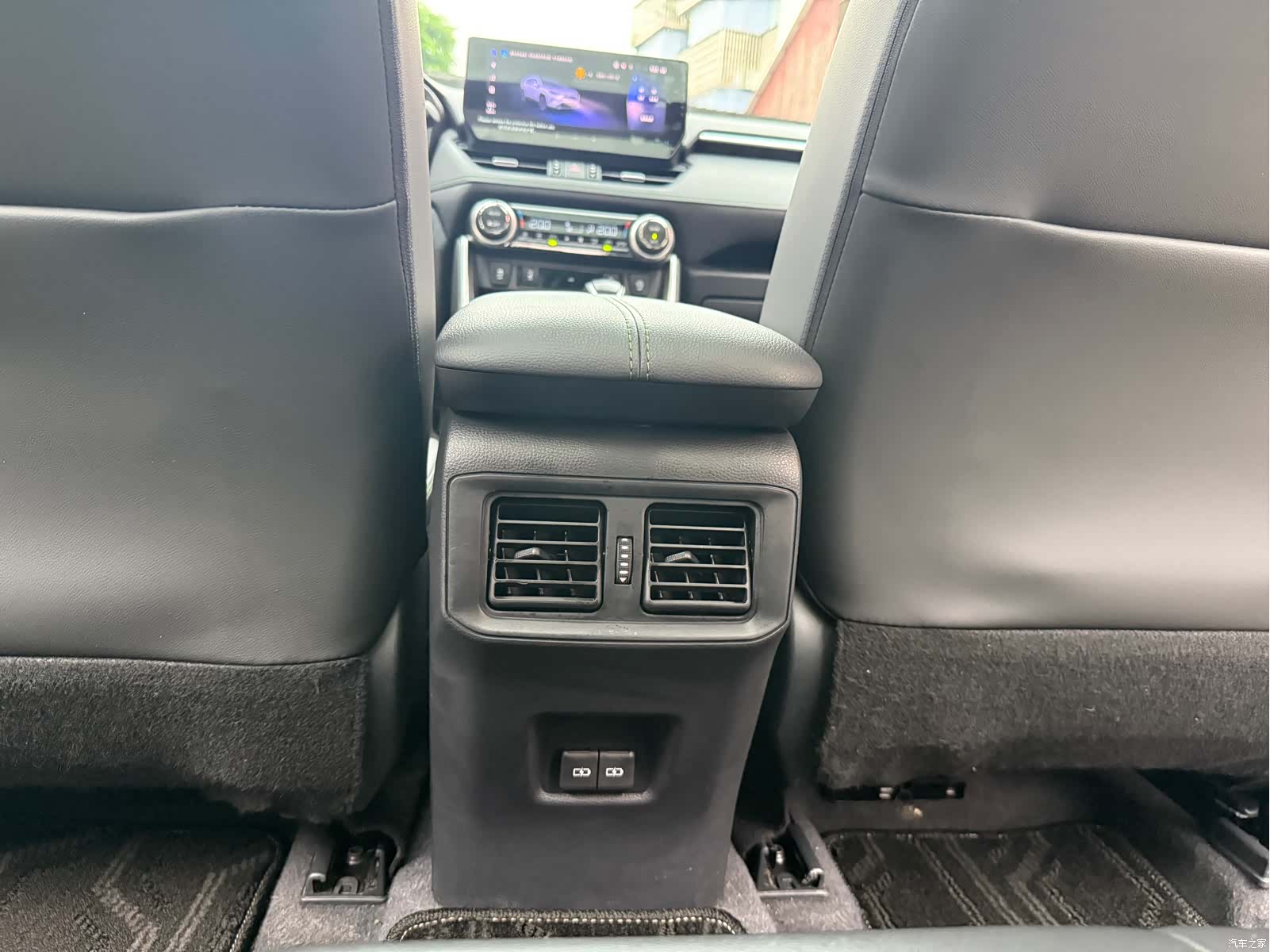 Toyota RAV4, 2024 26