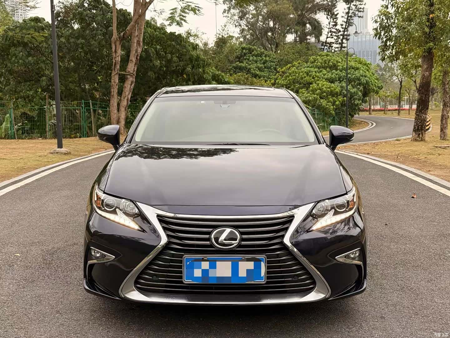 Lexus ES, 2018 2