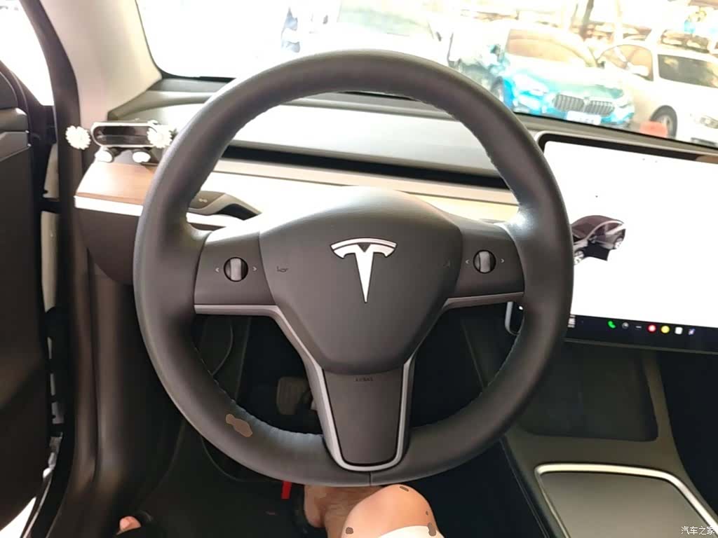 Tesla Model Y, 2022 11