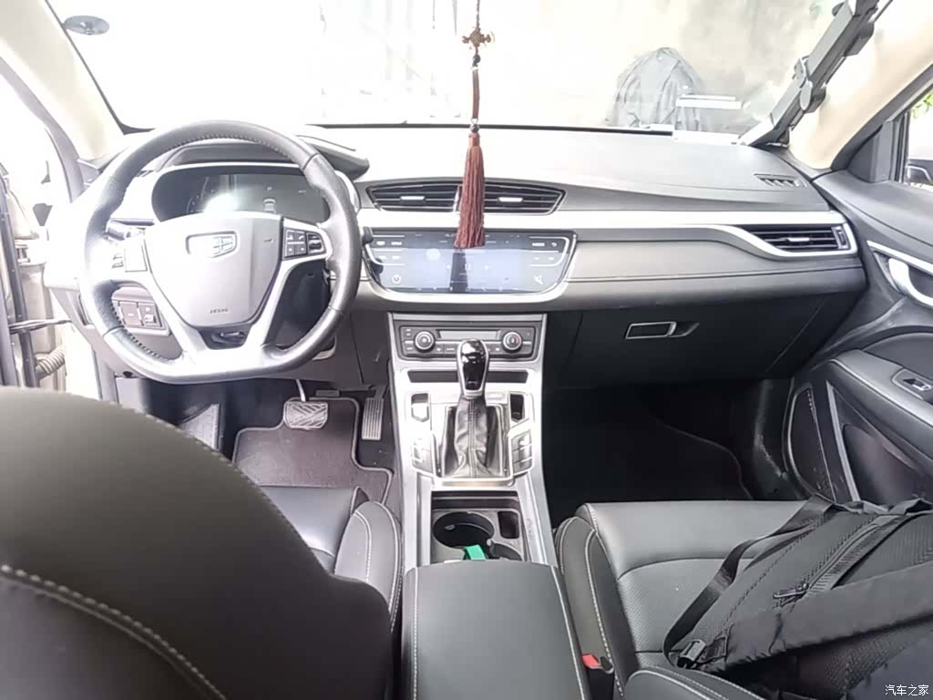 Geely Emgrand, 2019 10