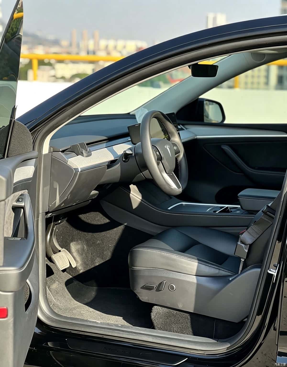 Tesla Model Y, 2024 8
