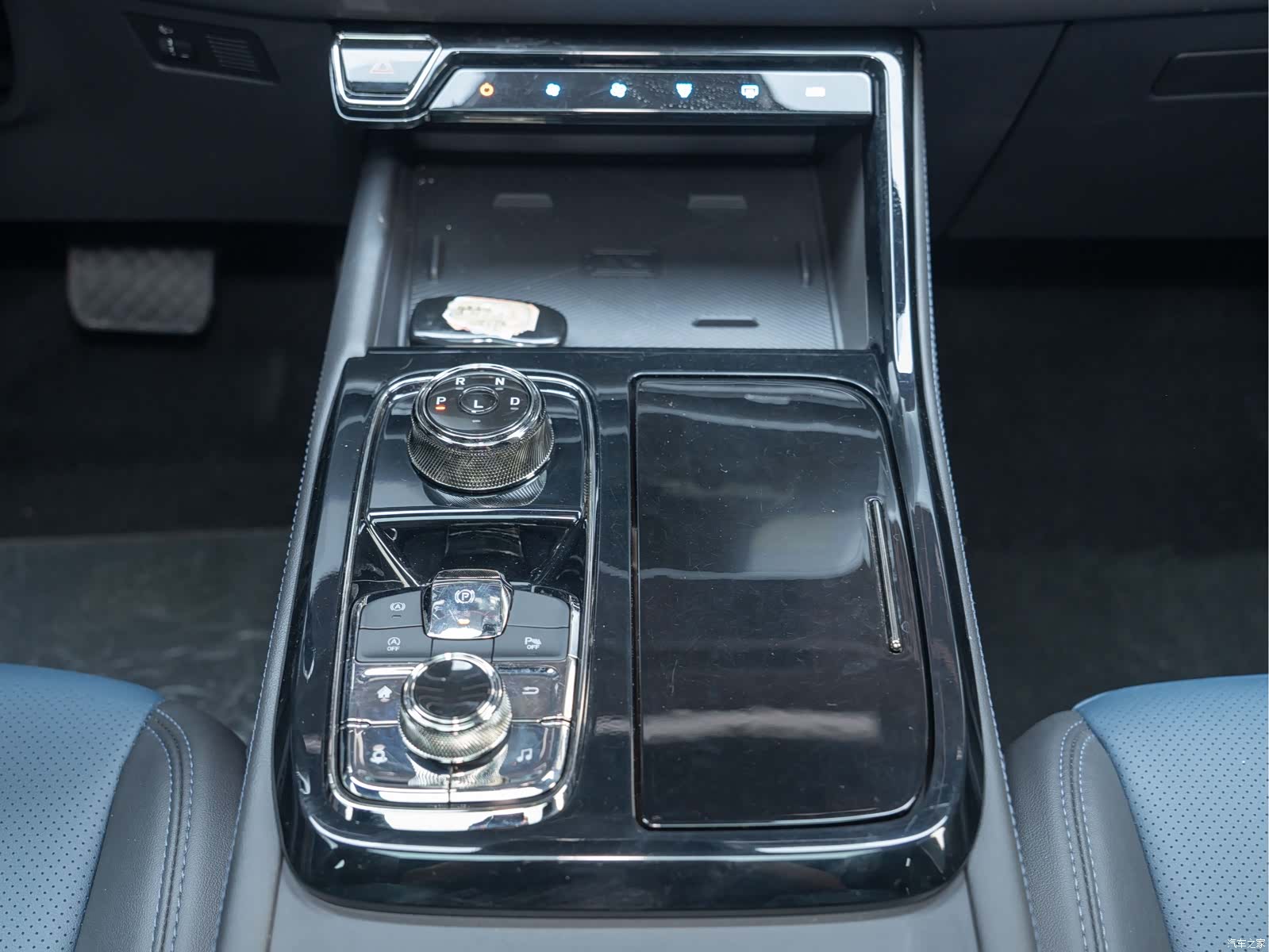 Ford Equator Sport, 2022 17