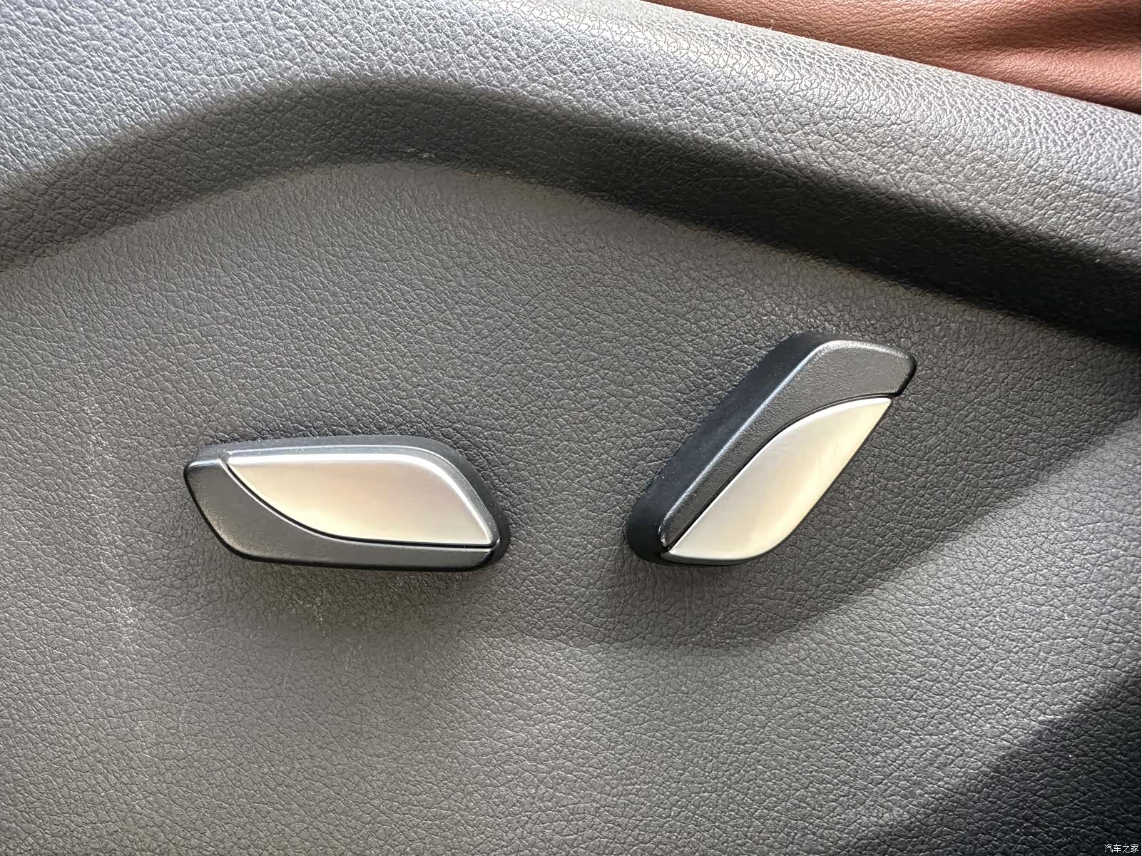 Geely X6, 2022 12