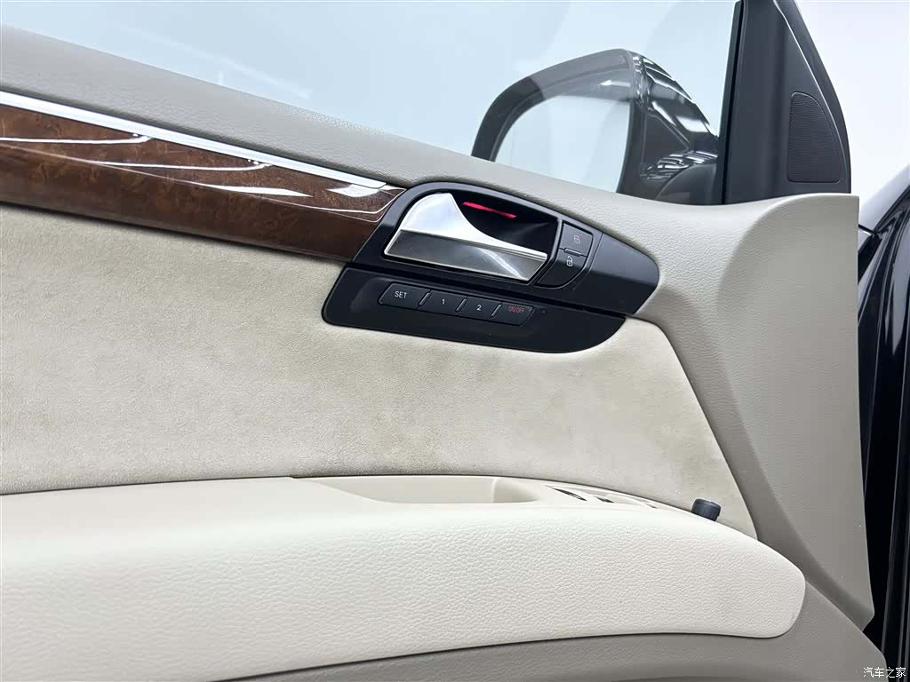 Audi Q7, 2013 16