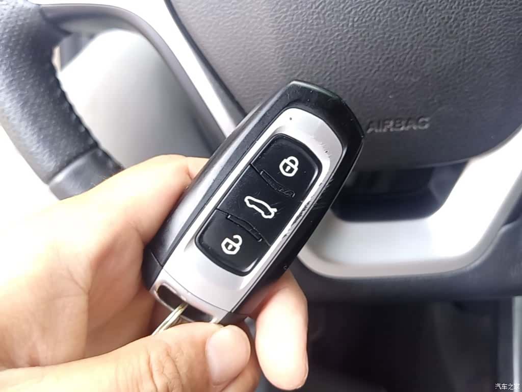 Geely Emgrand, 2019 9