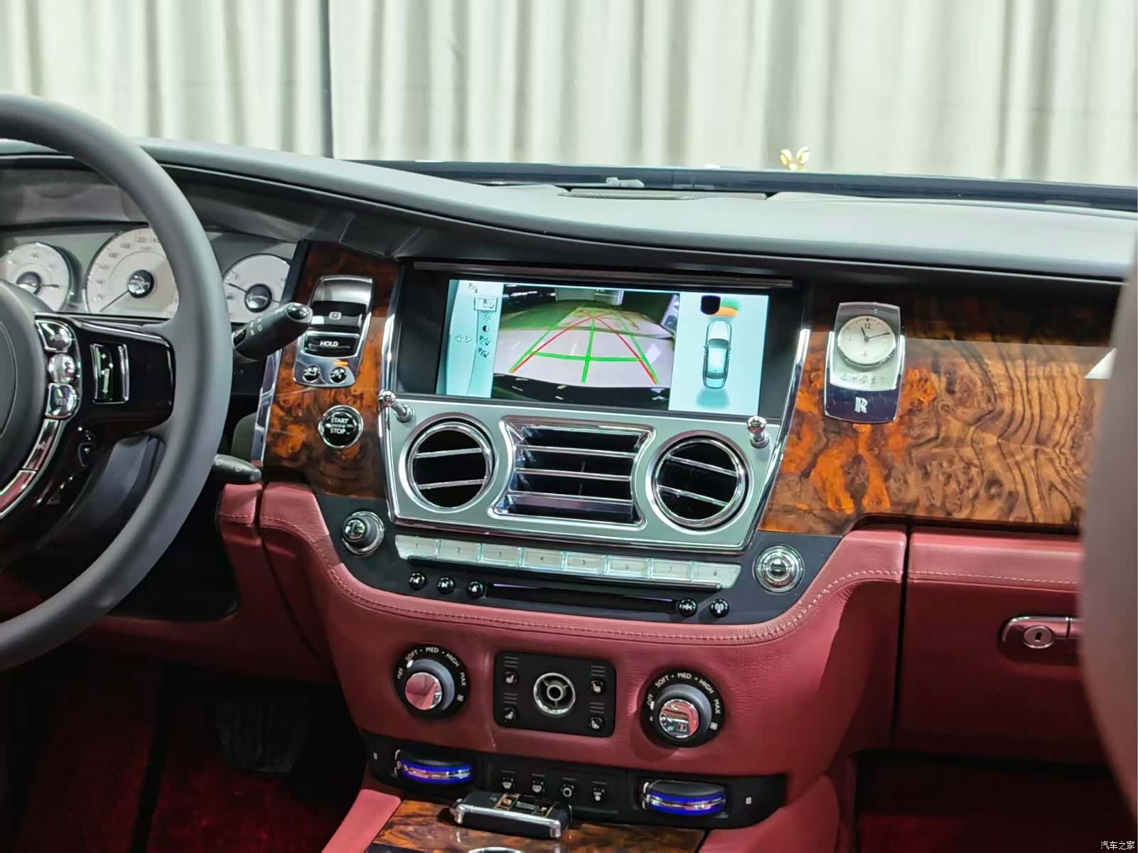 Rolls-Royce Ghost, 2015 7