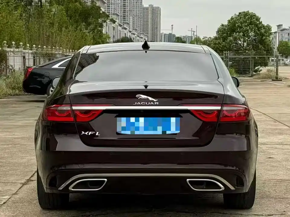 Jaguar XFL