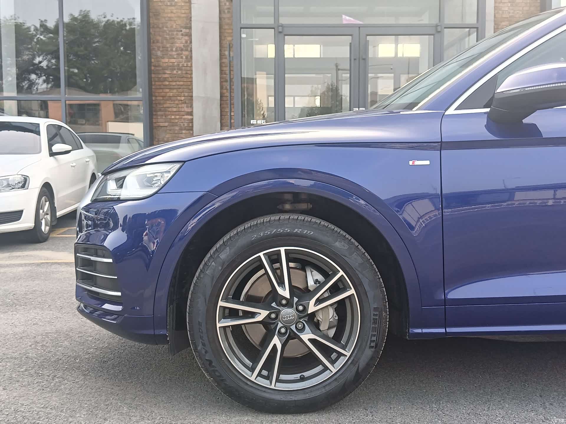Audi Q5L, 2019 6
