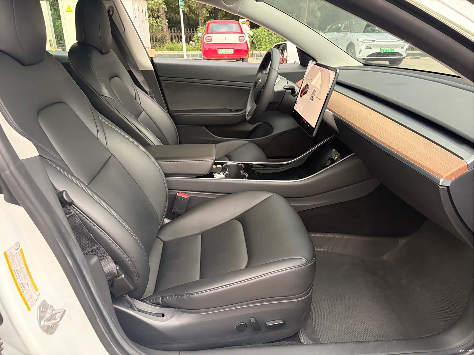 Tesla Model 3, 2020 17