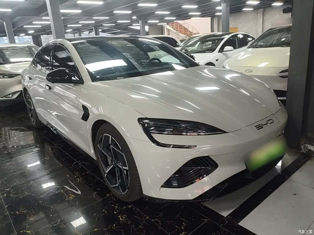 BYD Seal, 2022 4