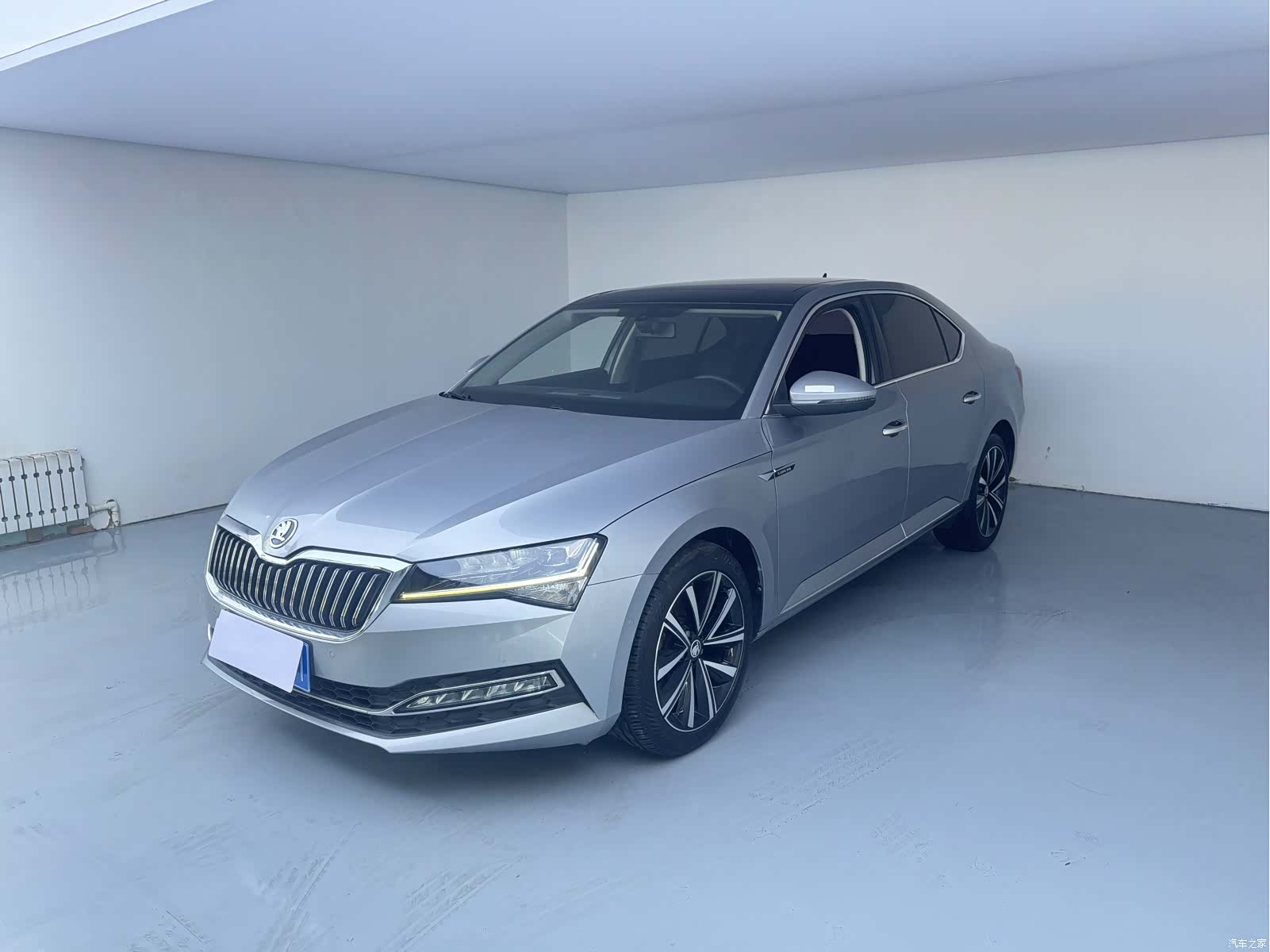 Skoda Superb, 2023 1