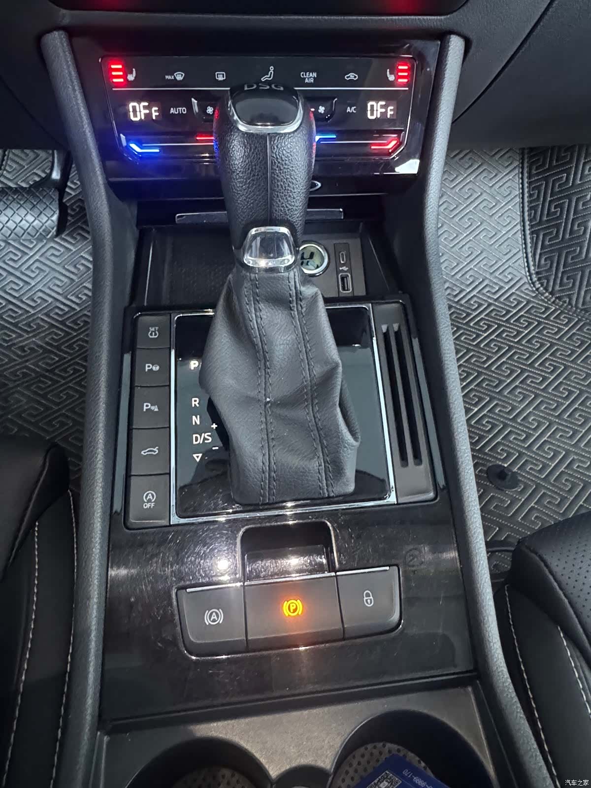 Skoda Superb, 2023 19