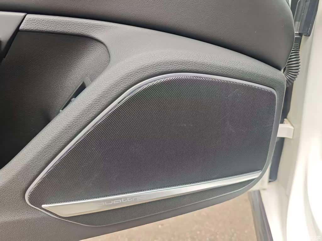 Audi A4L, 2023 10