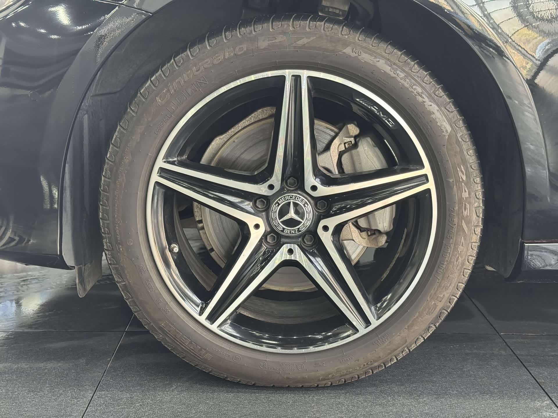 Mercedes-Benz E-Class, 2019 4