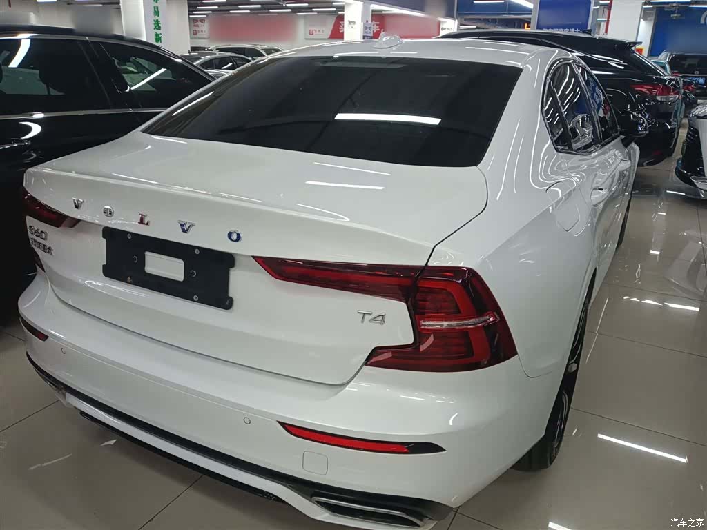 Volvo S60, 2021 все фото