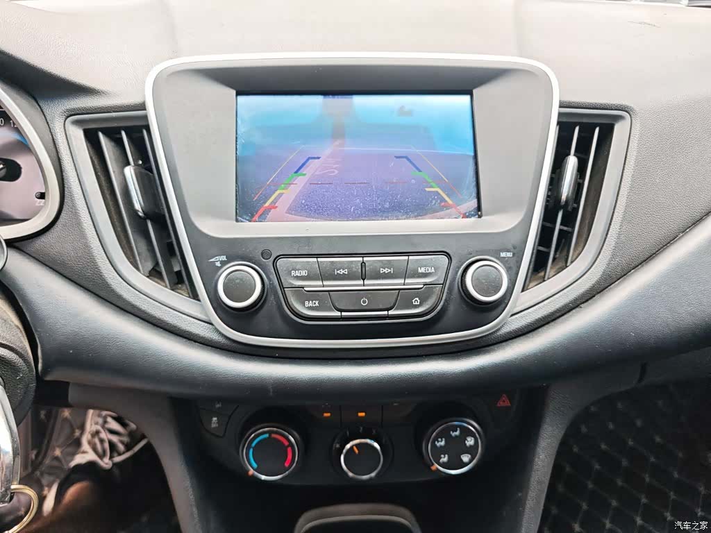 Chevrolet 320, 2019 15