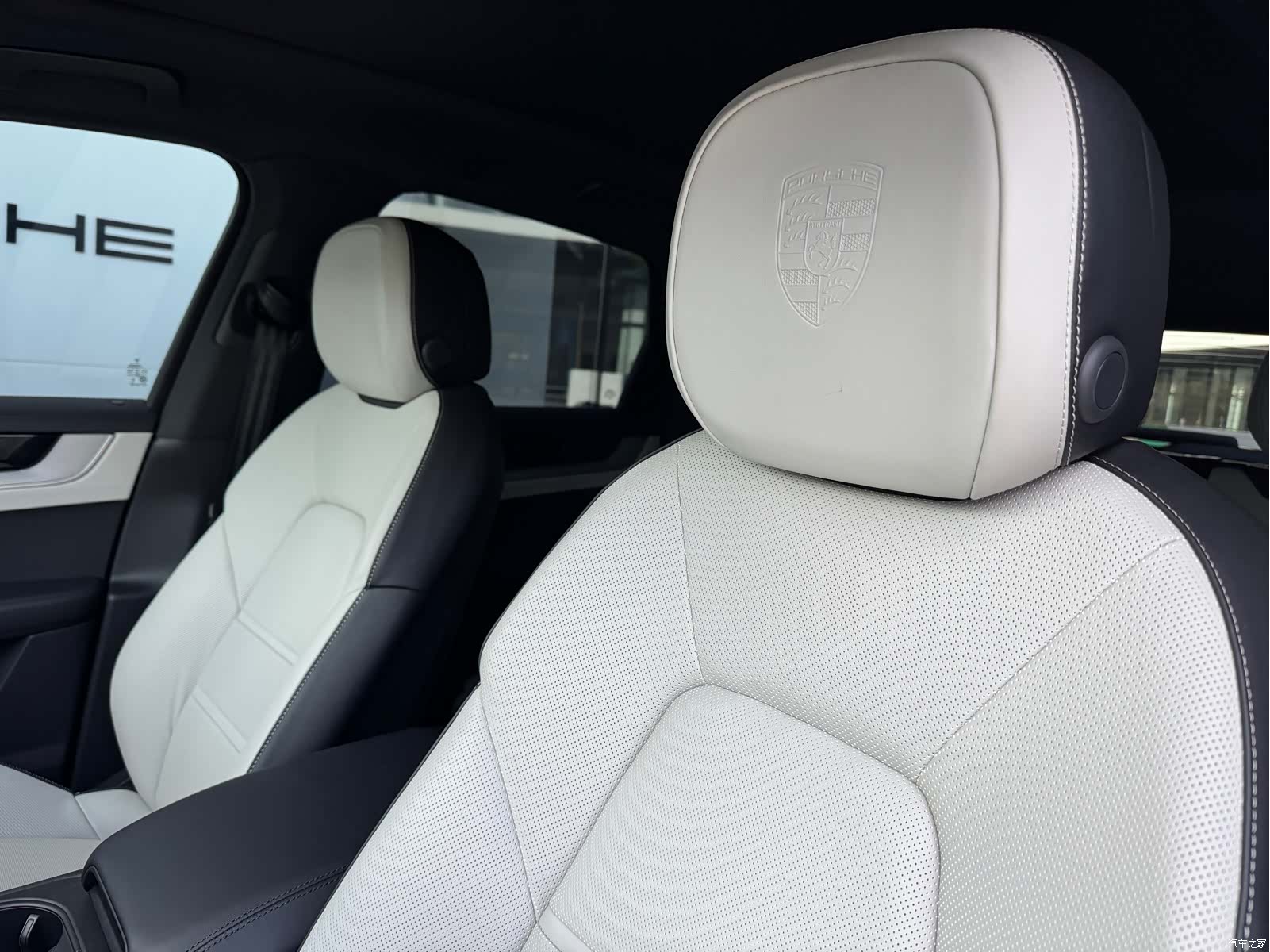 Porsche Cayenne, 2026 16