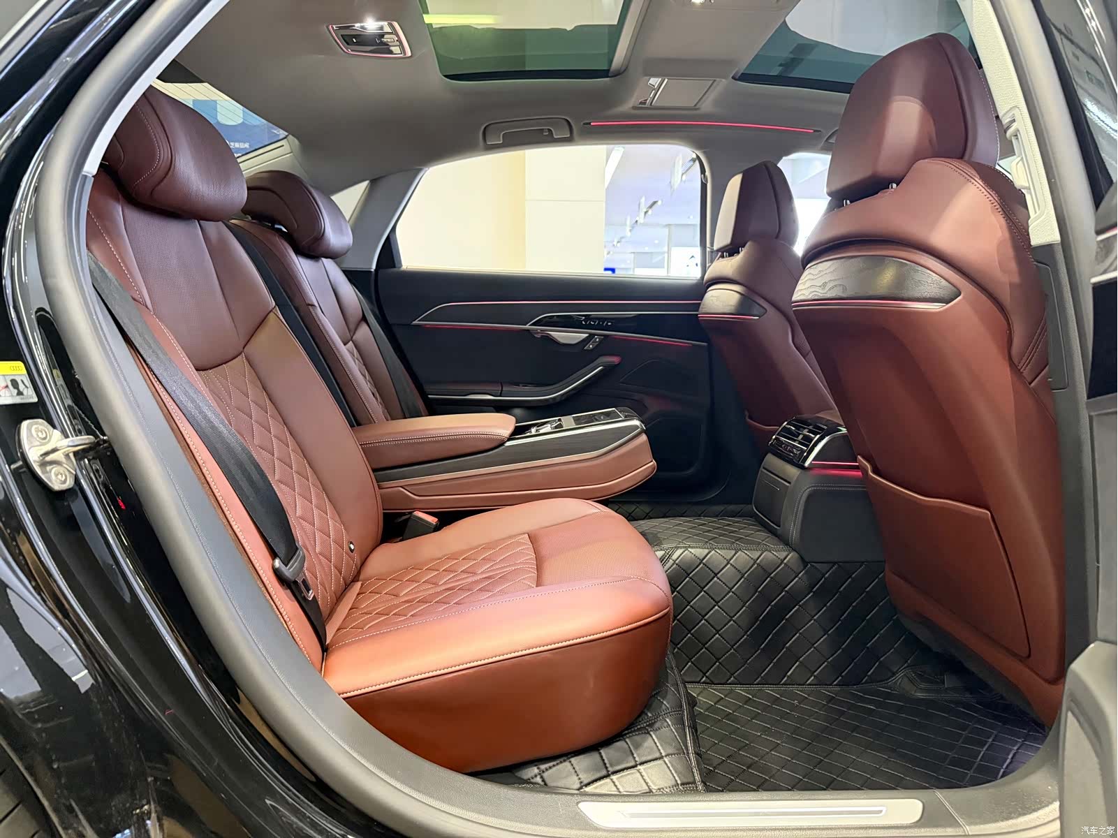 Audi A8L, 2023 10