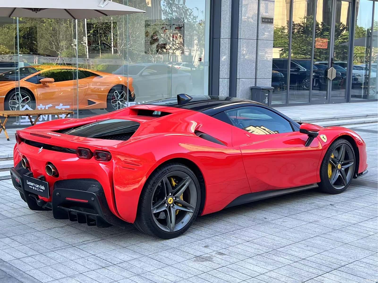 Ferrari SF90, 2022 все фото
