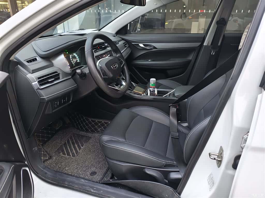 Geely Emgrand, 2021 4