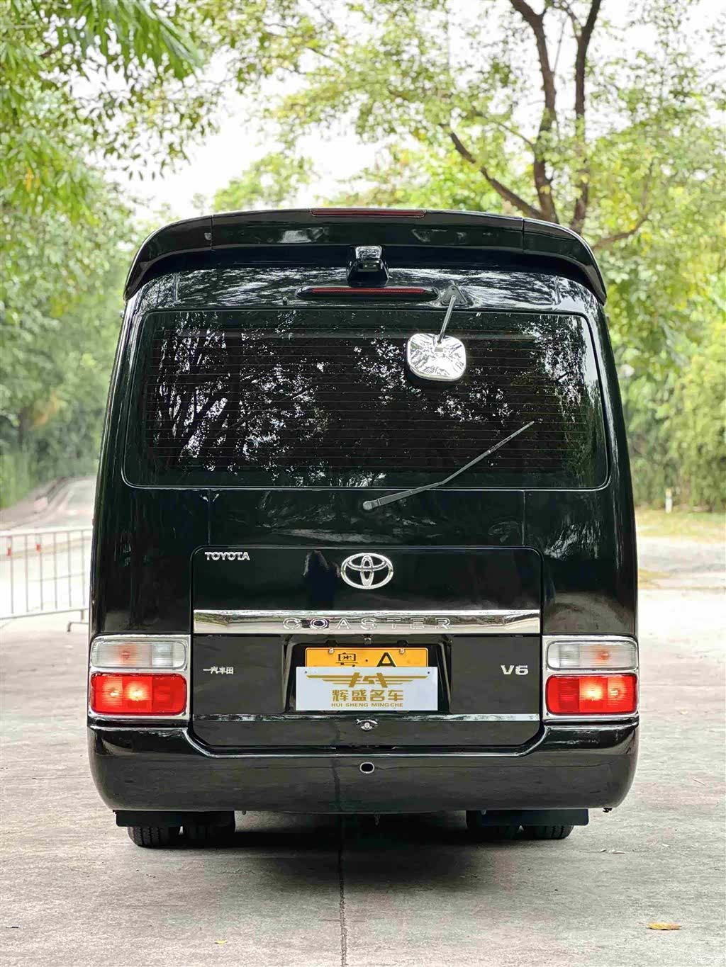Toyota Coaster, 2023 все фото