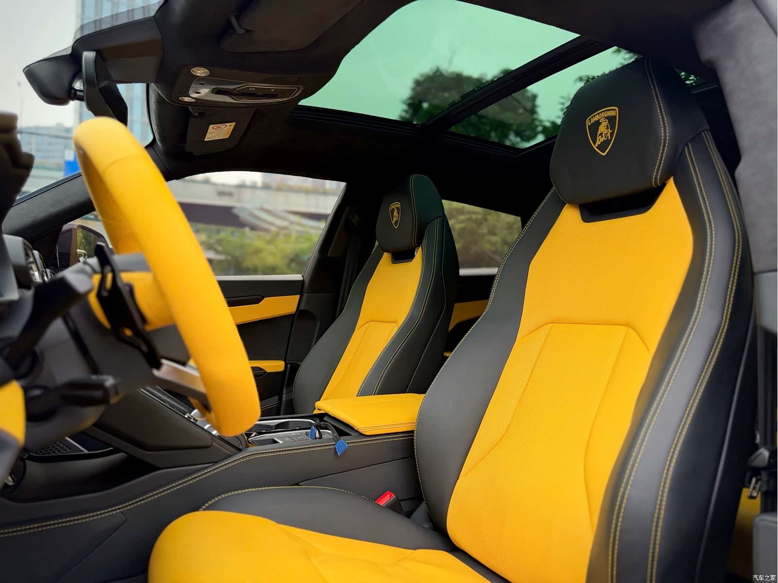 Lamborghini Urus, 2022 9