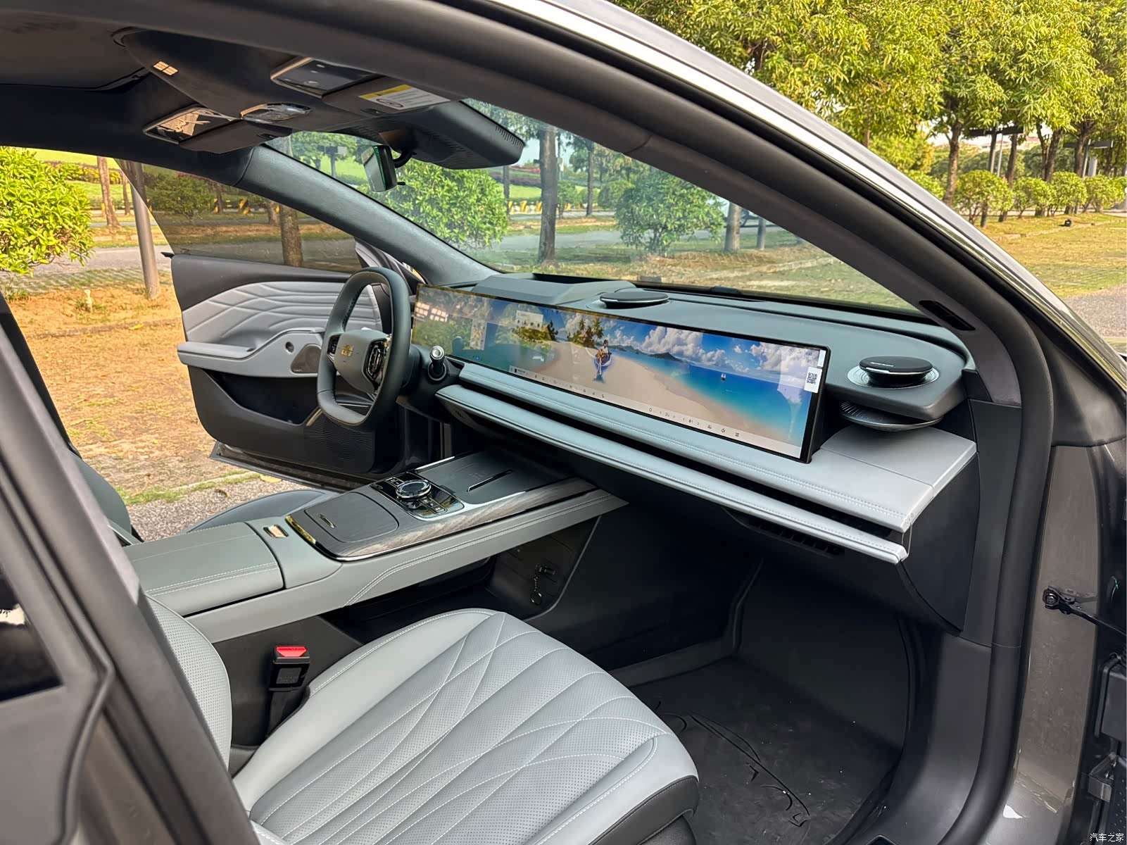 Geely E8, 2026 16