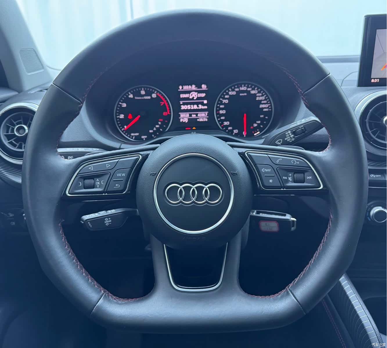 Audi Q2L, 2022 13