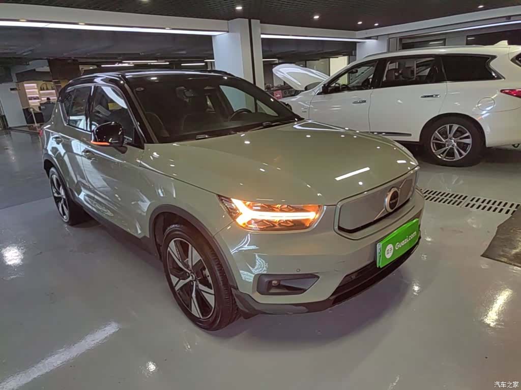 Volvo XC40, 2021 4