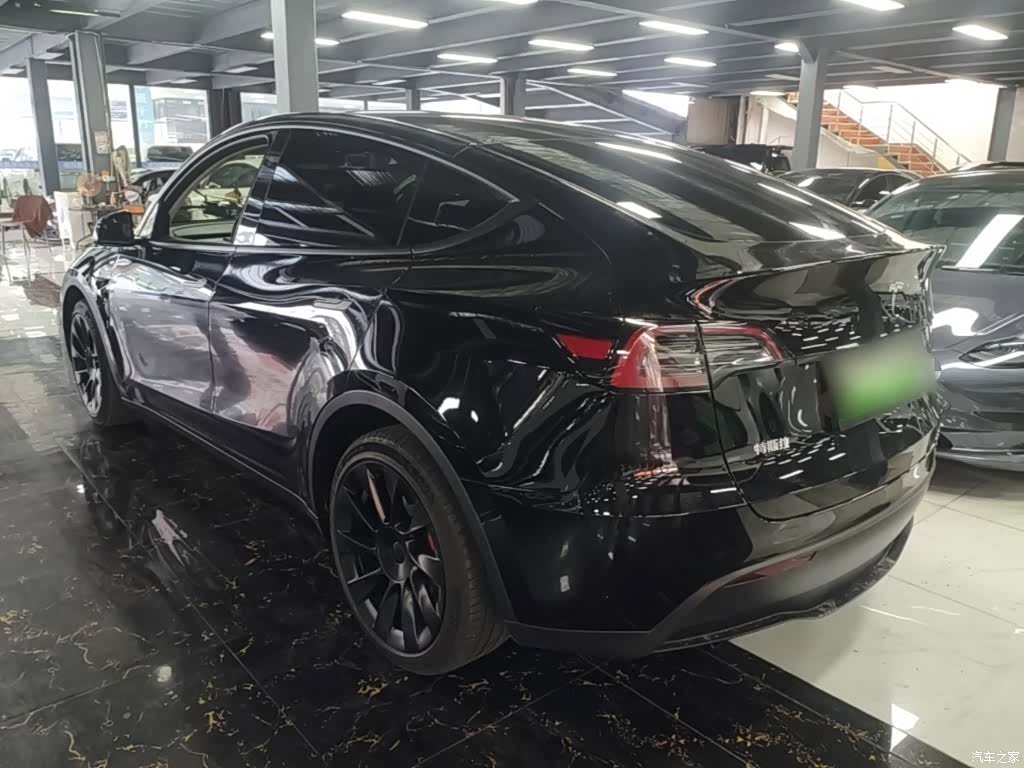 Tesla Model Y, 2024 все фото