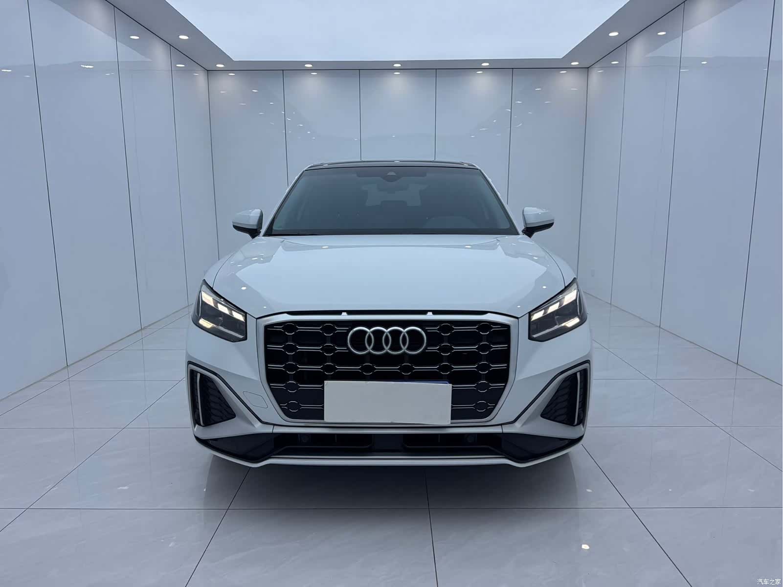 Audi Q2L, 2022 2