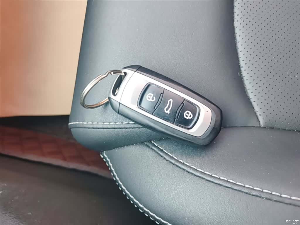 Geely Emgrand, 2018 9