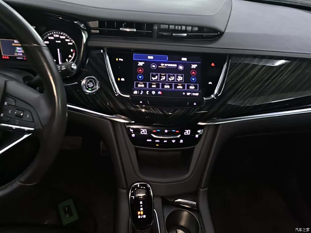 Cadillac XT6, 2022 13