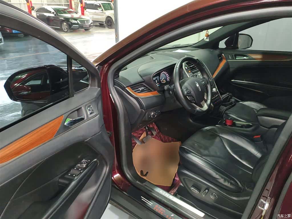 Lincoln MKC, 2018 9