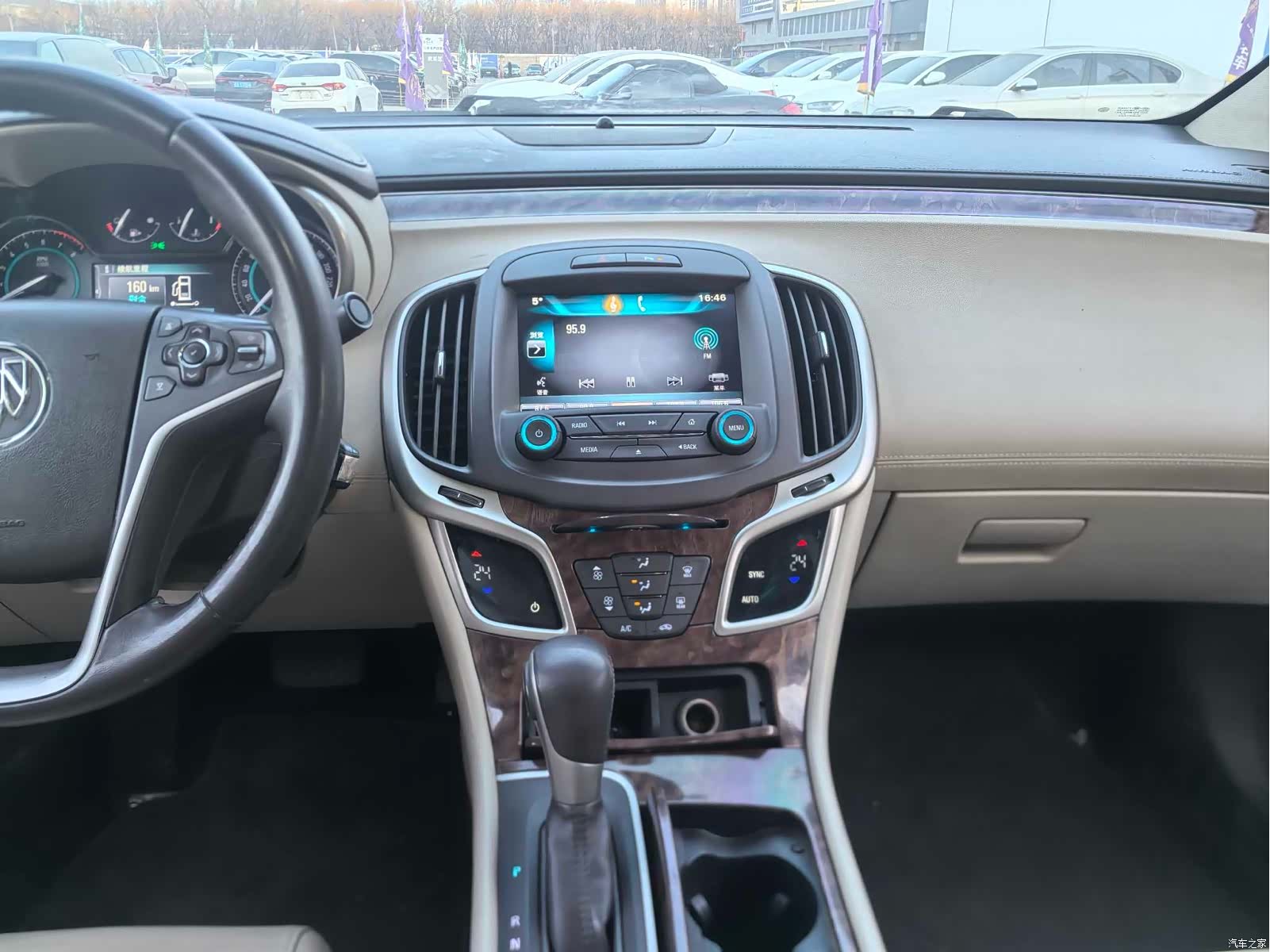 Buick LaCrosse, 2015 12