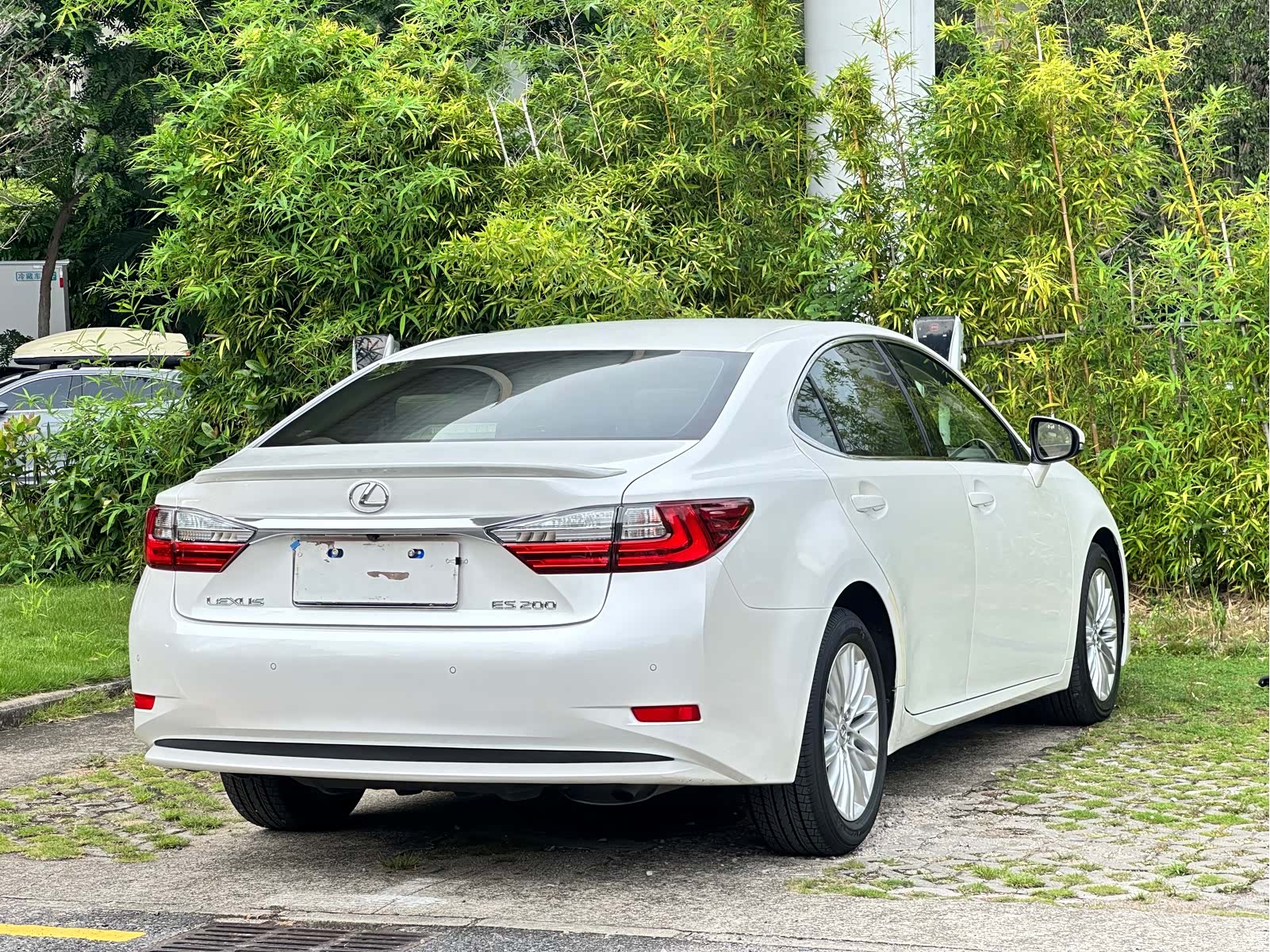 Lexus ES, 2017 16