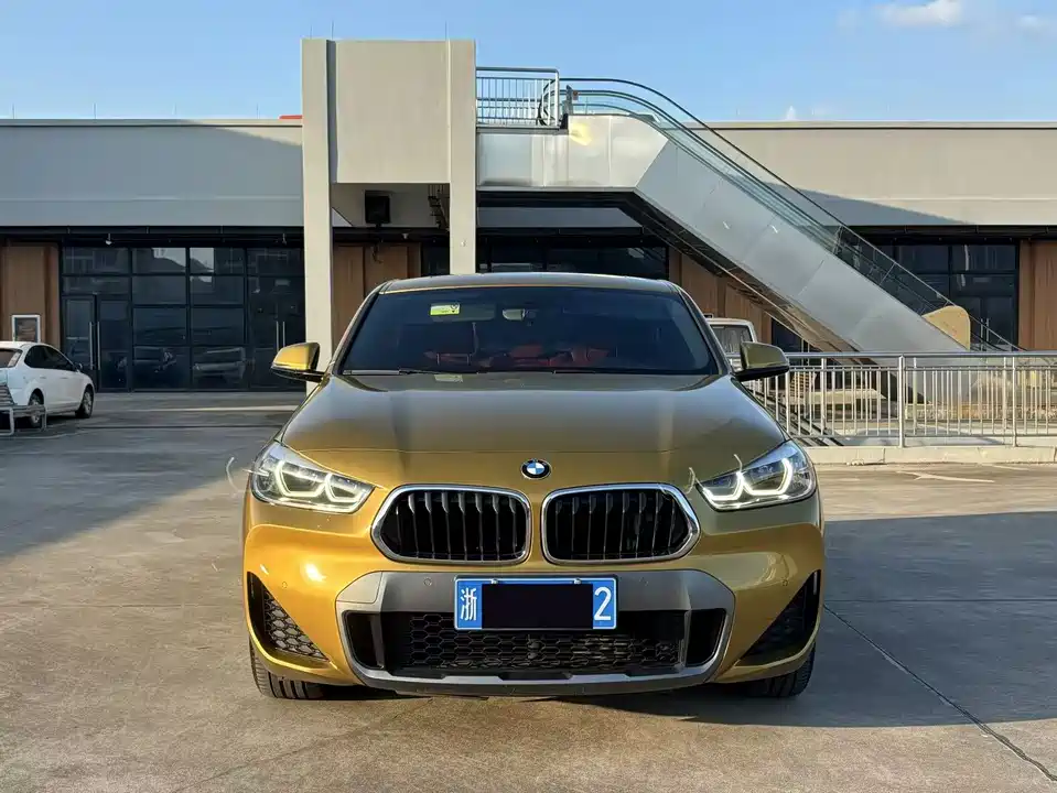 BMW X2