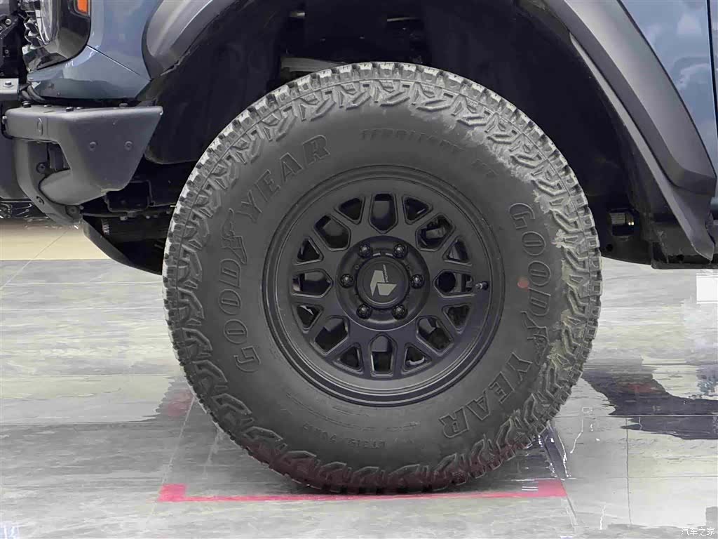 Ford Bronco, 2025 4
