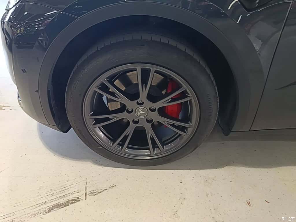 Tesla Model Y, 2024 23
