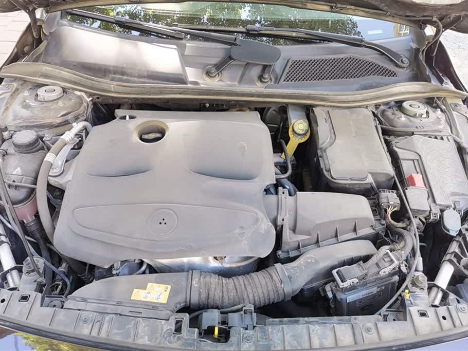 Mercedes-Benz GLA Mercedes-Benz GLA