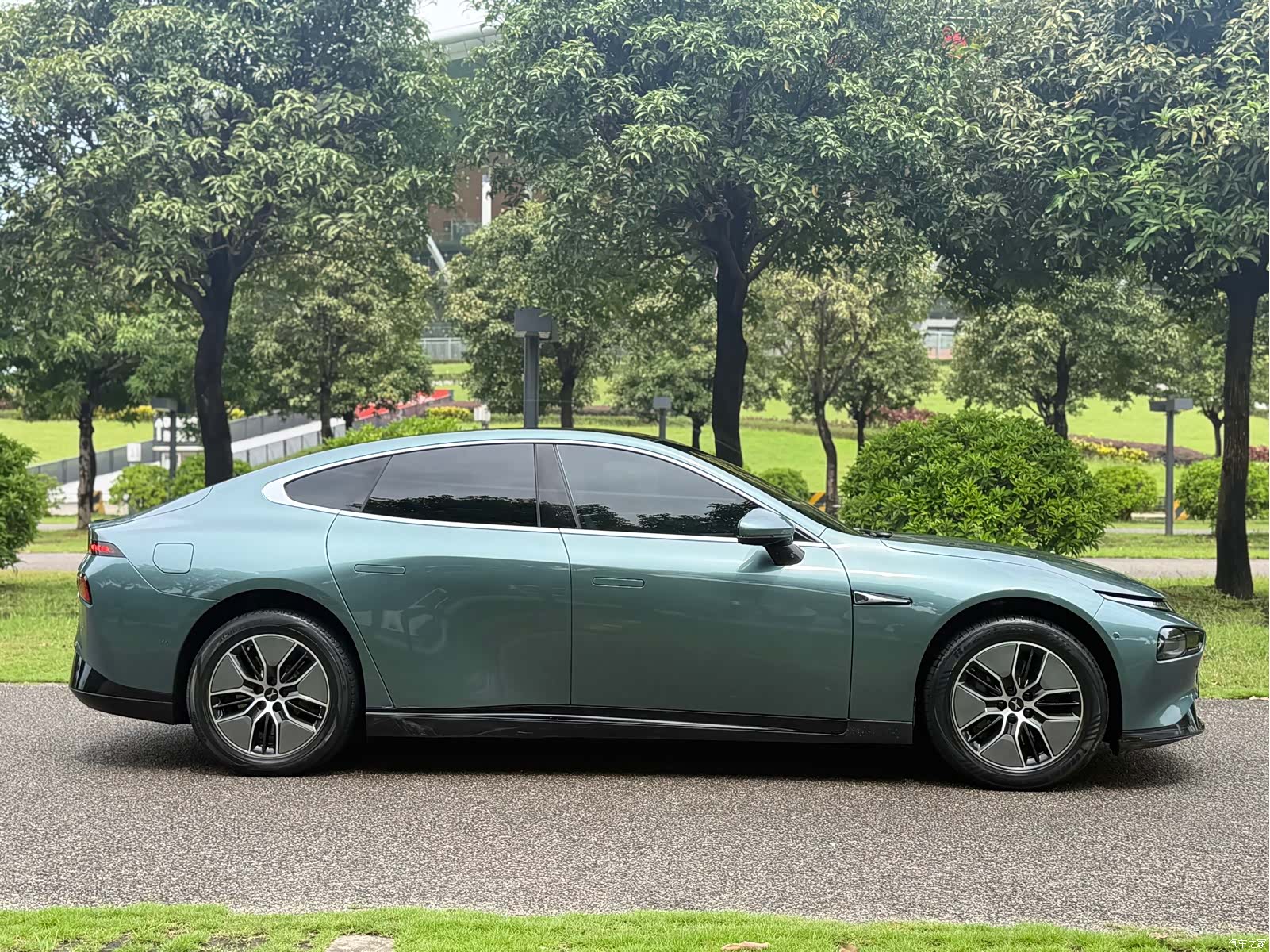 Xpeng P7, 2023 9