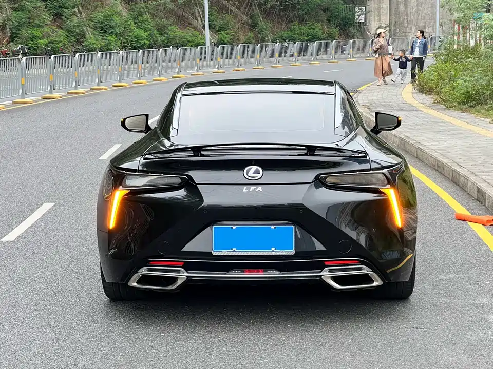 Lexus LC
