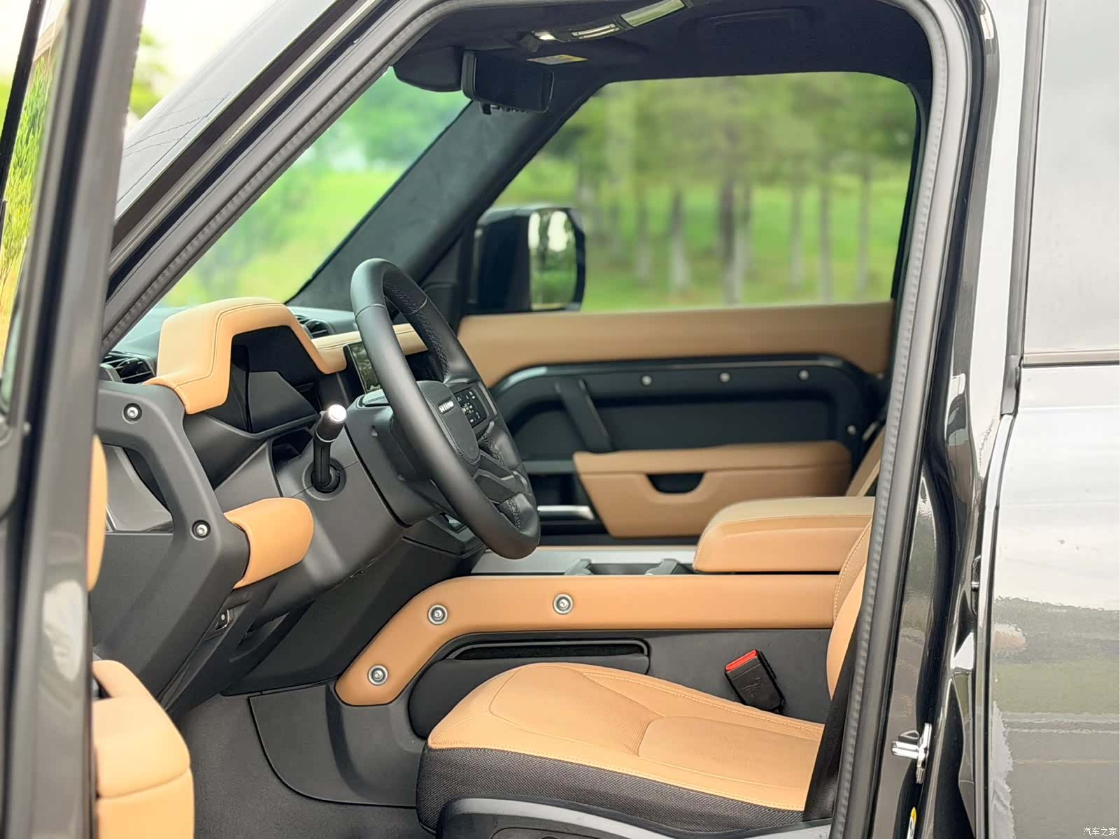 Land Rover Defender, 2026 13